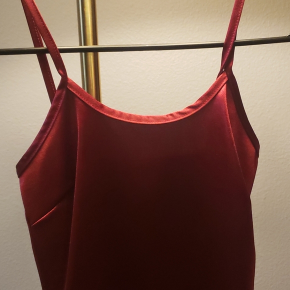 Red satin dress (SUPER pretty on, worn twice) - Picture 3 of 3
